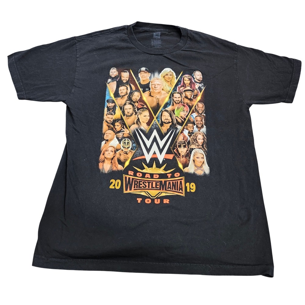 WWE T-Shirt Mens L Road to WrestleMania 2019 Tour Black Wrestling EUC